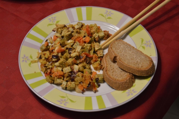 Tofu con verdure miste