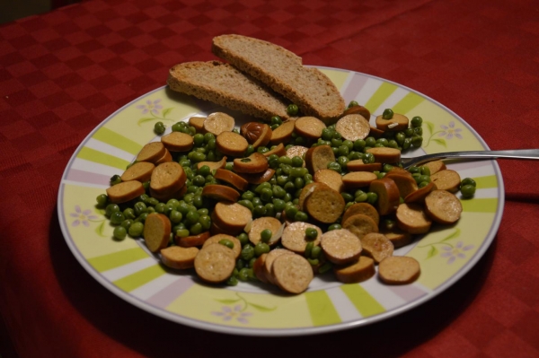 Piselli e wurstel (di tofu)